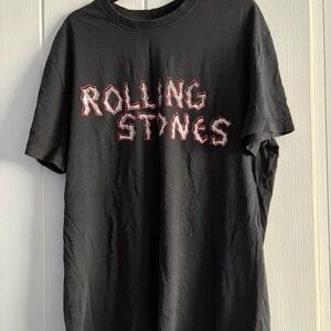 Lulu's Black Graphic Tee with Red and White Text